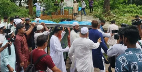 চিরনিদ্রায় শায়িত অপ্রতিম